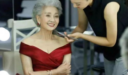 91岁曹奶奶直播间